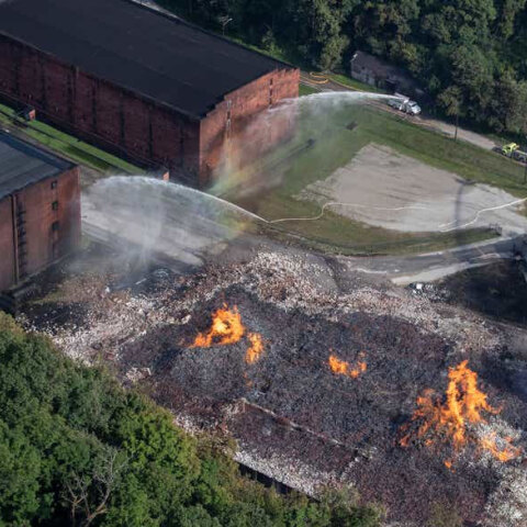 Η πυρκαγιά που κατέστρεψε αποθήκες με βαρέλια γεμάτα μπέρμπον στις ΗΠΑ