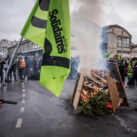 Συνεχίζεται η απεργία στη Γαλλία
