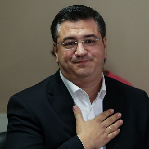 Απόστολος Τζιτζικώστας