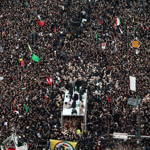 Ιράν: Θρήνος στην κηδεία του Κασέμ Σουλεϊμανί