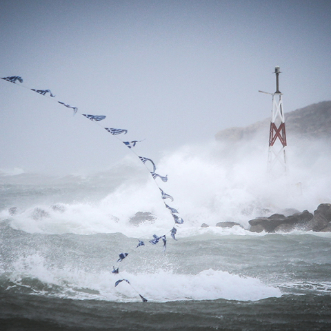 Θυελλώδεις άνεμοι λόγω «Ηφαιστίωνα»