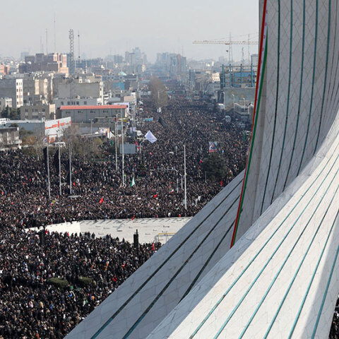Ιράν: Θρήνος και οδύνη στους δρόμους για τον θάνατο του Κασέμ Σουλεϊμανί
