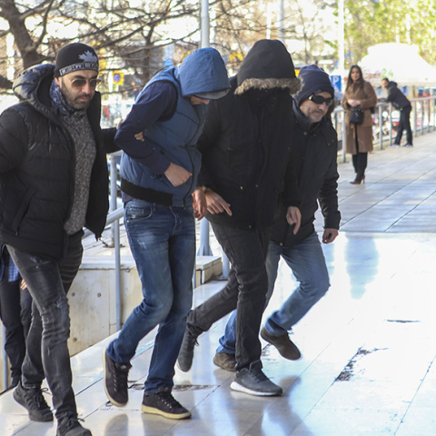 Στον ανακριτή οι συλληφθέντες για τον θάνατο Βούλγαρου οπαδού