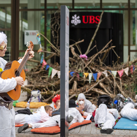 Ακτιβιστές κατά της κλιματικής αλλαγής στη Ζυρίχη