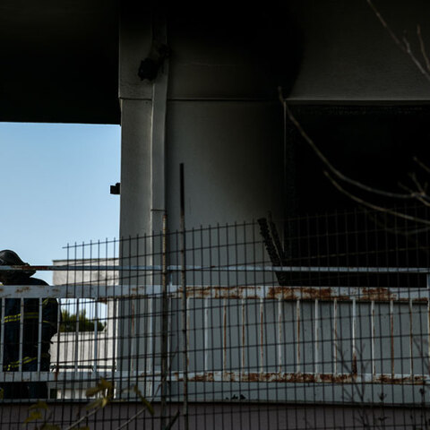 Μελίσσια: Εικόνες καταστροφής μετά από πυρκαγιά σε διαμέρισμα