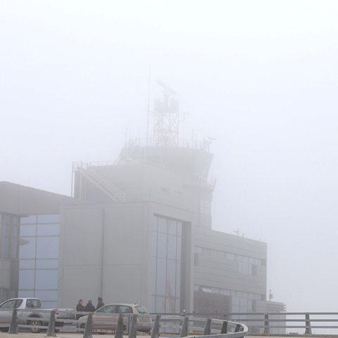 Τοπίο στην ομίχλη το «Μακεδονία» 