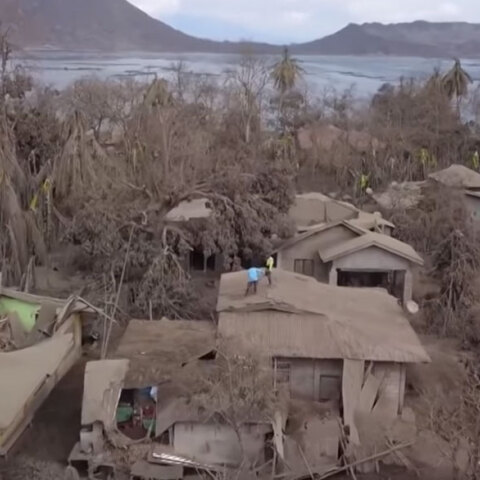 Φιλιππίνες: Μη κατοικήσιμοι ολόκληροι οικισμοί μετά την έκρηξη του ηφαιστείου