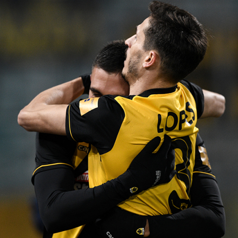 Διπλό πήρε η ΑΕΚ στον Βόλο 