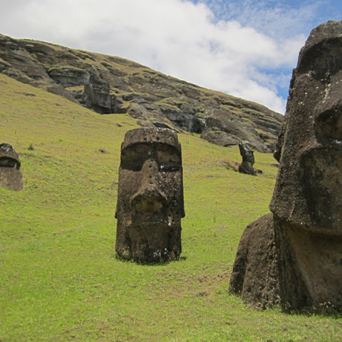 rapa-nui-1195928_1920.jpg