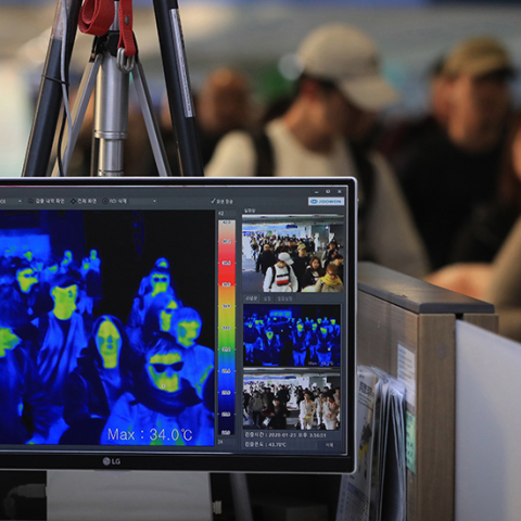 Επέστρεψαν οι θερμικές κάμερες στα αεροδρόμια