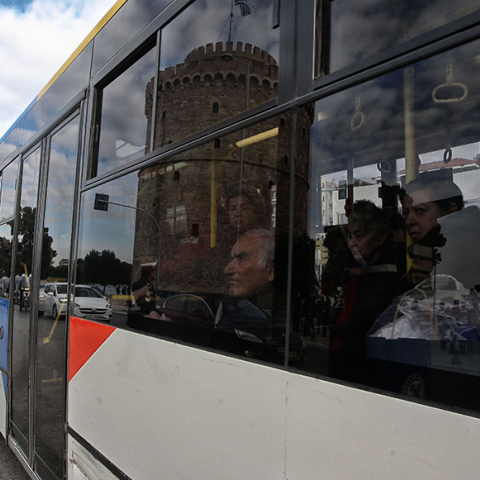 Επίθεση σε λεωφορείο του ΟΑΣΘ 