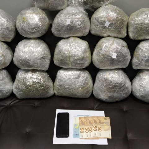 Θεσσαλονίκη: Βρέθηκαν 17 κιλά χασίς σε αποθήκη