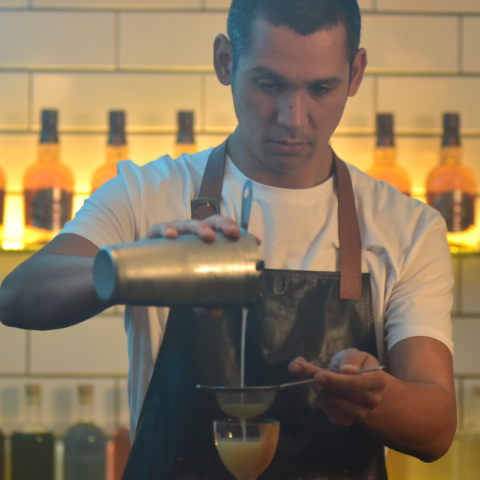 ​Το Chivas, το blended Scotch whisky, ταξιδεύει με τον Σωτήρη Κοντιζά στη Σκωτία στο πλαίσιο της καμπάνιας “Success Is A Blend”.