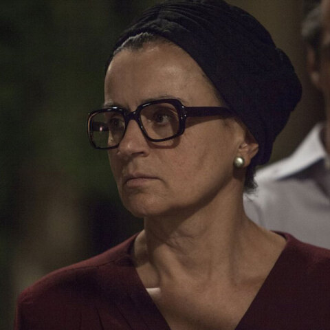 Καρυοφυλλιά Καραμπέτη, Ευτυχία