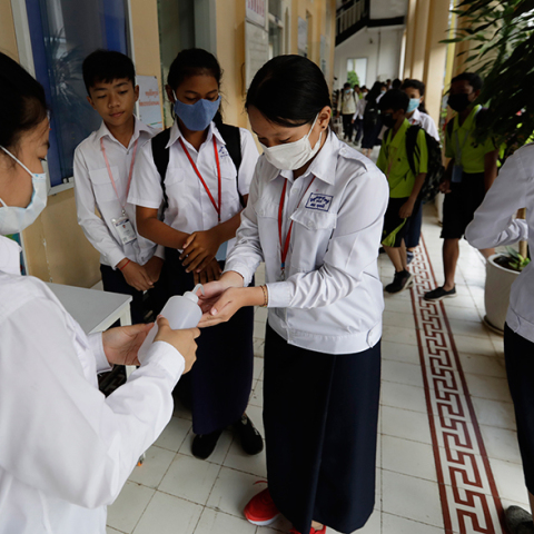 Κλείνουν επ' αόριστον τα σχολεία