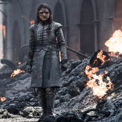 Στάχτες και αποκαΐδια στο Κινγκς Λάντινγκ με την Άρια Σταρκ σε πρώτο πλάνο