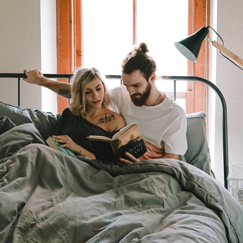 couple reading