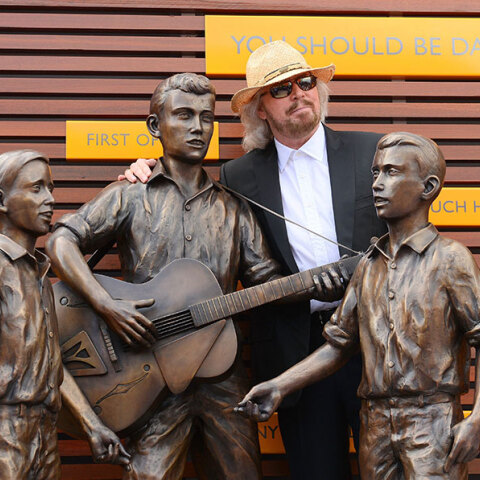 Μπάρι Γκιμπ, το μοναδικό μέλος εν ζωή του θρυλικού συγκροτήματος «Bee Gees»