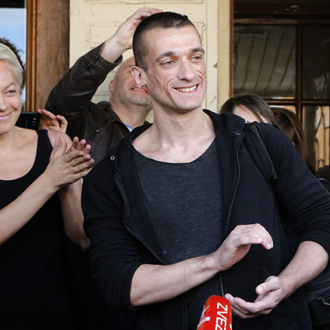 Πιοτρ Παβλένσκι 