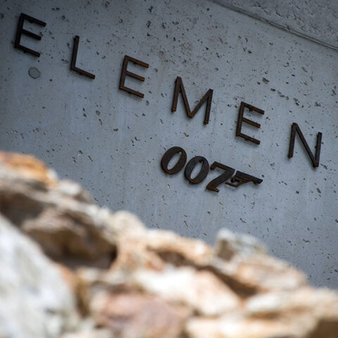 Τζέιμς Μποντ