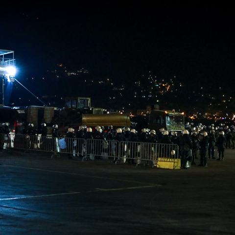 Η άφιξη των ΜΑΤ στη Μυτιλήνη