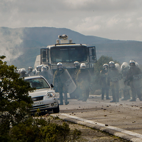 Δυνάμεις των ΜΑΤ στη Μυτιλήνη