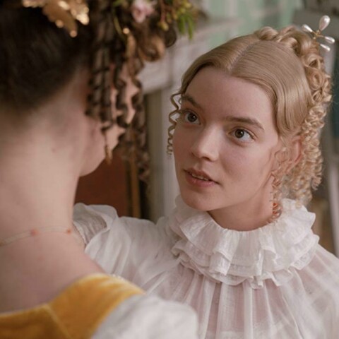 Η Anya Taylor-Joy ως Emma στην ομώνυμη ταινία
