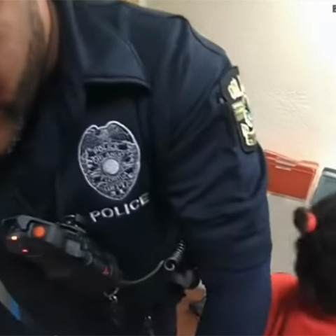 ΗΠΑ. Αστυνομικό συλλαμβάνει 6χρονο κορίτσι στη Φλόριντα 