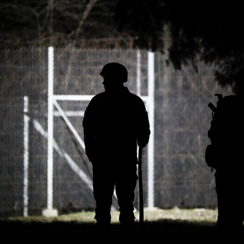 Έβρος: Νέα δύσκολη νύχτα με χιλιάδες συγκεντρωμένους 