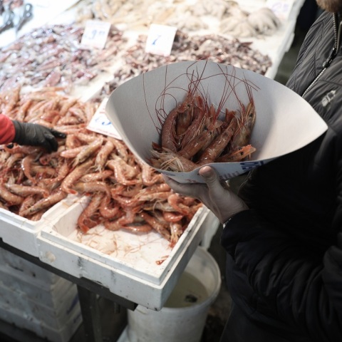 ΣΑΡΑΚΟΣΤΙΑΝΑ ΣΤΗΝ ΒΑΡΒΑΚΕΙΟ ΑΓΟΡΑ (EUROKINISSI/ΣΤΕΛΙΟΣ ΜΙΣΙΝΑΣ)