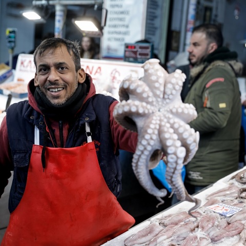 Καθαρά Δευτέρα: Ποια καταστήματα θα παραμείνουν ανοιχτά