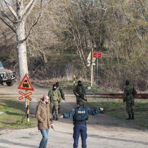 Ενισχύεται η στρατιωτική παρουσία στα ελληνοτουρκικά σύνορα στον Έβρο μετά την αποστολή από τον Ερντογάν χιλιάδων προσφύγων