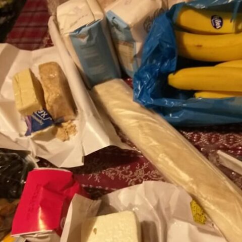 Καταστηματάρχες μοίρασαν τρόφιμα στους στρατιώτες στις Καστανιές Έβρου