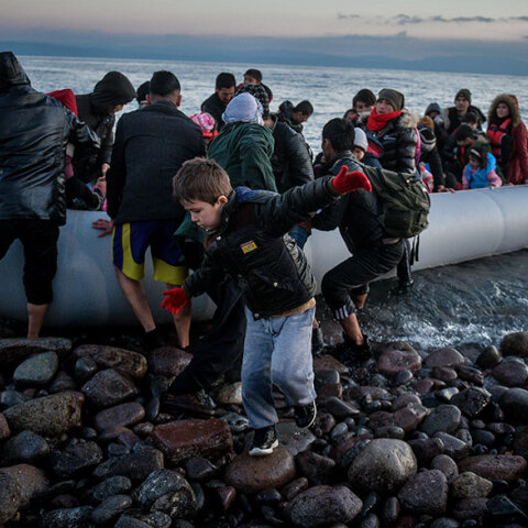 Λέσβος: Βάρκα με μετανάστες έφθασε στην παραλία