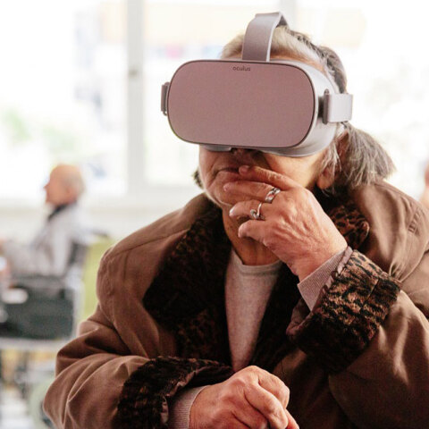 H εικονική πραγματικότητα στα γηροκομεία μέσα από μια συνεργασία του Μουσείου Κυκλαδικής Τέχνης και της seveneleven