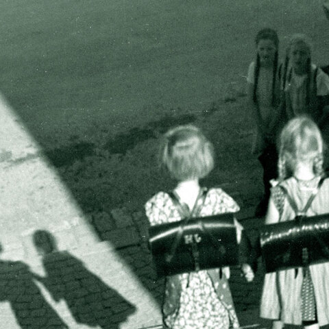 Προδημοσίευση του νέου βιβλίου της Μάρως Βαμβουνάκη, «Η φιλία είναι και δεν είναι παντοτινή», που θα κυκλοφορήσει από τις εκδόσεις Αρμός