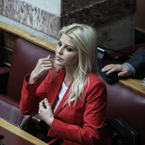 Έλενα Ράπτη