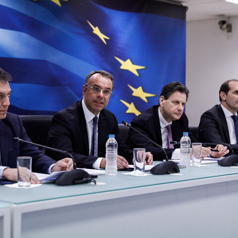 Κορωνοϊός: Ο υπουργός Οικονομικών Χρήστος Σταϊκούρας παρουσιάζει τα πρώτα οικονομικά μέτρα