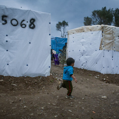 Μετά το πρώτο κρούσμα κορωνοϊού στη Λέσβο, εντείνονται οι ανησυχίες για τον καταυλισμό στη Μόρια