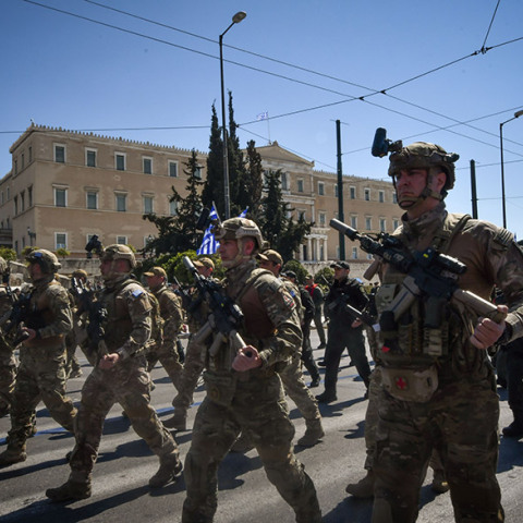 Αναστολή των στρατιωτικών παρελάσεων για την 25η Μαρτίου
