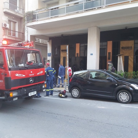 Πυροσβεστικό όχημα στην οδό Σκουφά στο Κολωνάκι