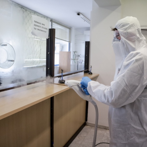 Τα νεότερα δεδομένα από το ΕΚΠΑ για τον κορωνοϊό