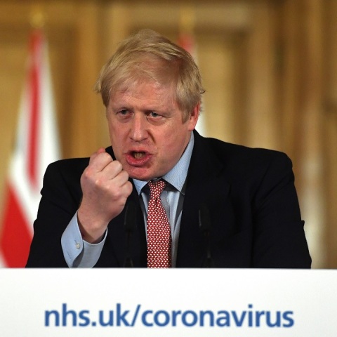 Δηλώσεις του Μπόρις Τζόνσον για την αντιμετώπιση του κορωνοϊού στη Βρετανία