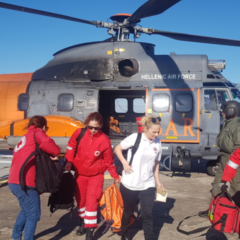 Σε καραντίνα 14 ημερών οι πρόσφυγες και μετανάστες που μεταφέρθηκαν στην Κέα