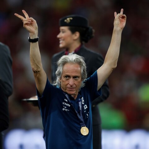 Ζορζέ Ζεσούς κορωνοϊός