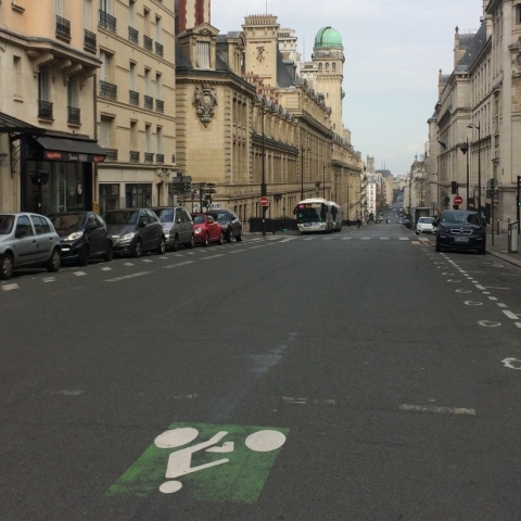 Κορωνοϊός: Ανταπόκριση από το άδειο Παρίσι