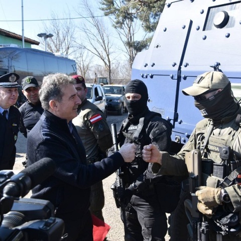 Προβοκάτορες του Ερνογάν χαρακτήρισε όσους βρίσκονται στα σύνορα ο Χρυσοχοΐδης