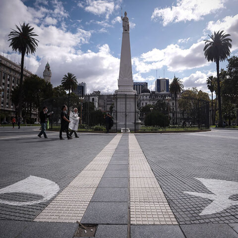 Άδειοι οι δρόμοι του Μπουένος Άιρες μετά την κήρυξη της Αργεντινής σε καραντίνα