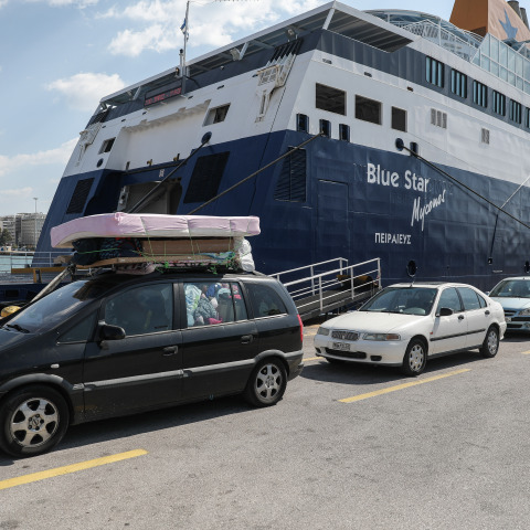 ΣΥΡΙΖΑ: Πράξη ανευθυνότητας οι εικόνες σε λιμάνια και εθνικές οδούς 