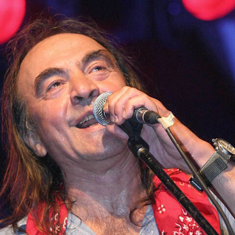 Νίκος Παπάζογλου